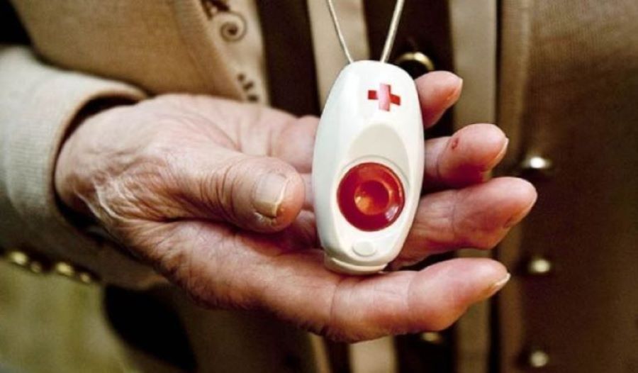 Cabildo de La Gomera y Cruz Roja refuerzan el servicio de Teleasistencia para mejorar la atención a personas vulnerables