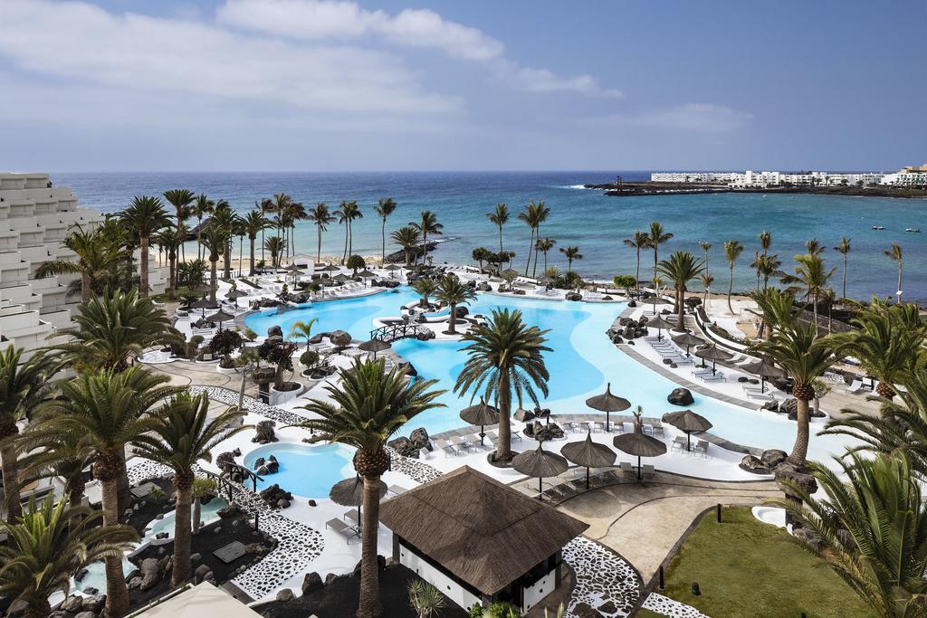 Canarias suspende la obligación de presentar el certificado COVID para acceder a los alojamientos turísticos