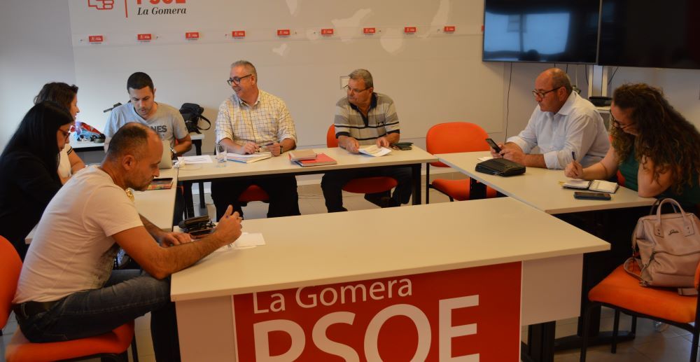 Satisfacción en el PSOE de La Gomera por la adjudicación de la obra de la vía entre el Aeropuerto y Paredes en Alajeró