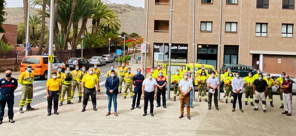 El Pleno del Cabildo de La Gomera acuerda reforzar los medios   para la lucha contra incendios