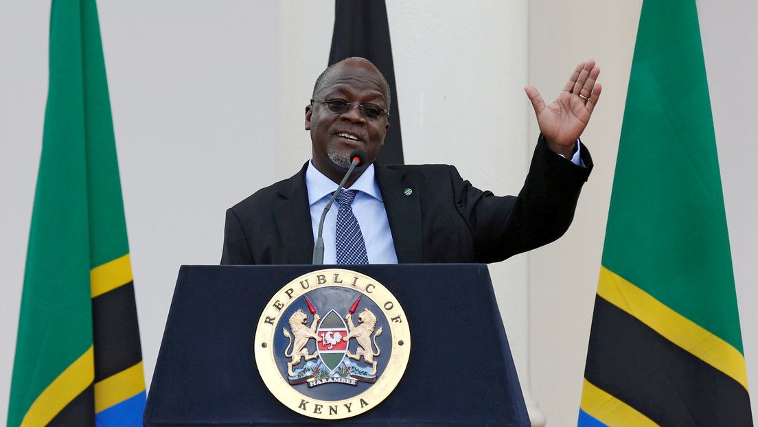 El presidente de Tanzania, que niega el coronavirus, llama al país a derrotar las «enfermedades respiratorias» con rezos