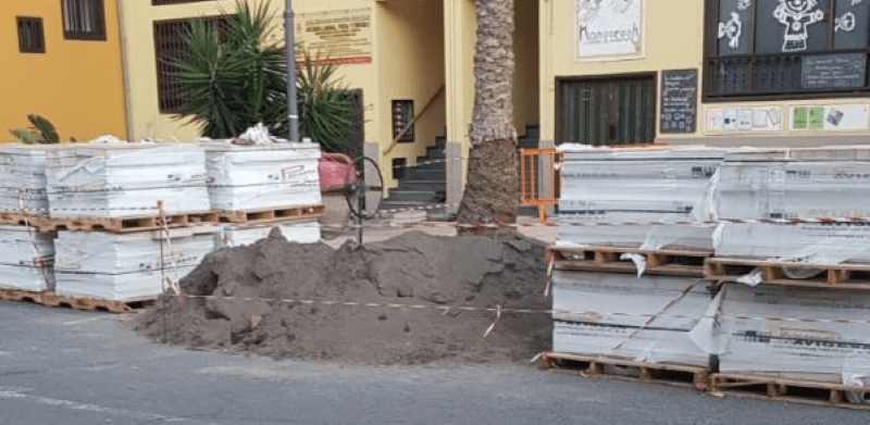 Iniciativa por La Gomera (IxLG) en Valle Gran Rey critica las obras en el barrio de La Playa por dañar gravemente la actividad comercial