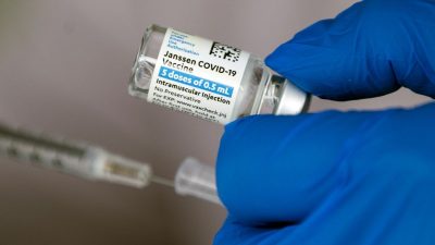 Los vacunados con Janssen recibirán un segundo pinchazo desde el 15 de noviembre para reforzar la inmunidad