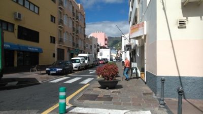 El Ayuntamiento de San Sebastián de La Gomera y Cajasiete presentan un nuevo sistema de pago para las ayudas sociales