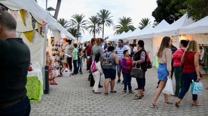 La Feria Insular de Artesanía La Gomera abre sus puertas con más de 60 artesanos de Canarias