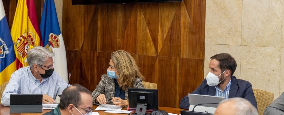 La ministra de Transportes reitera el apoyo en la emergencia y en la reconstrucción para garantizar la conectividad de La Palma