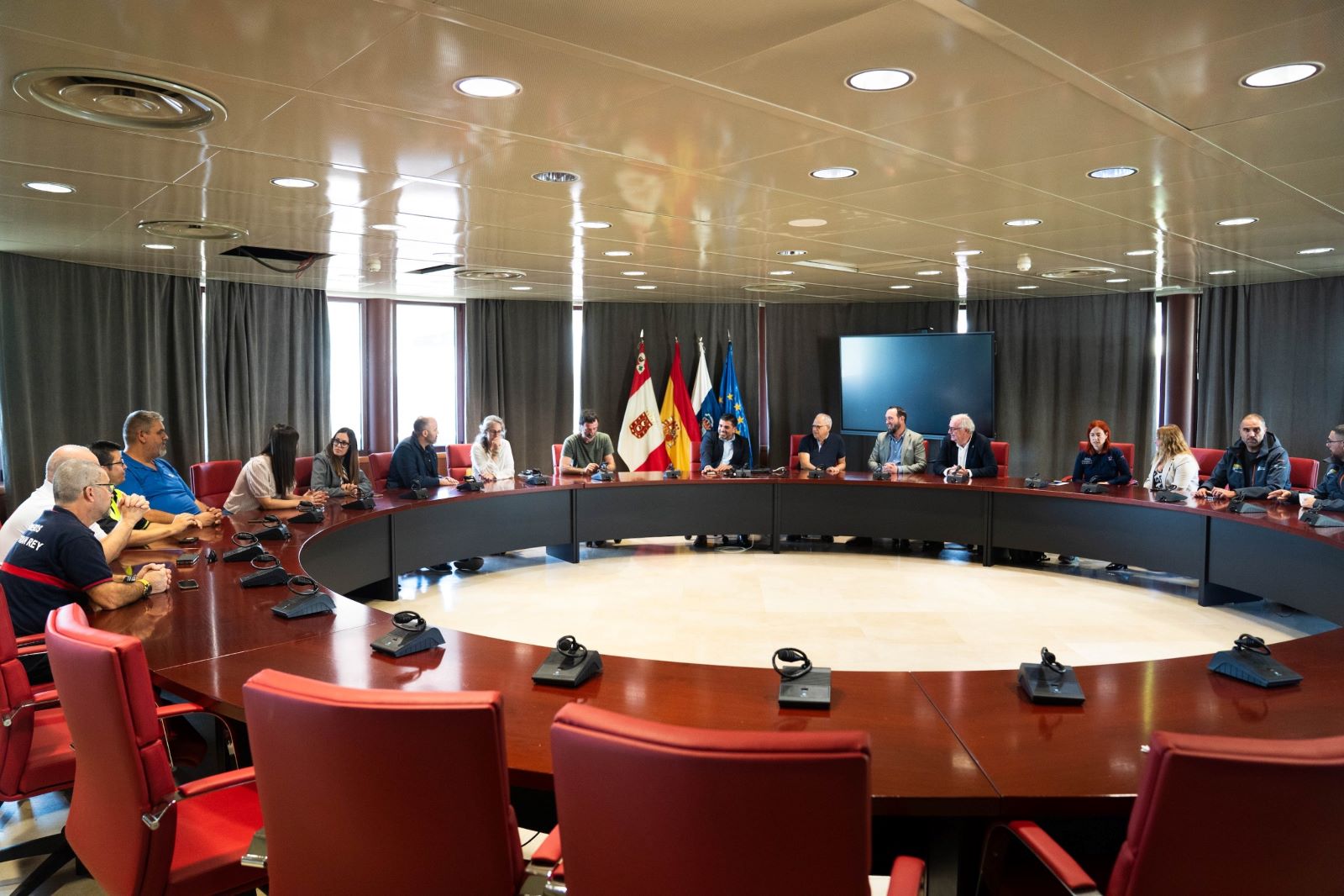 El Gobierno refuerza el sistema de emergencias en La Gomera con un enlace permanente en la Isla