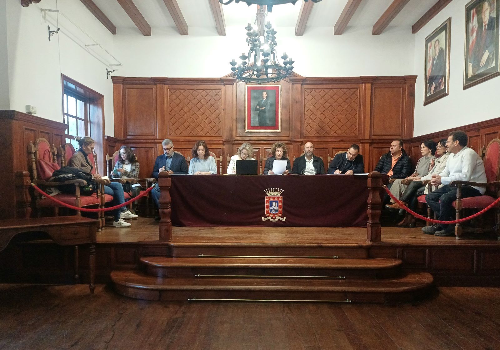 El Ayuntamiento de San Sebastián de La Gomera distingue a D. Francisco José Fernández Reyes con el Premio Méritos Humanos 2026